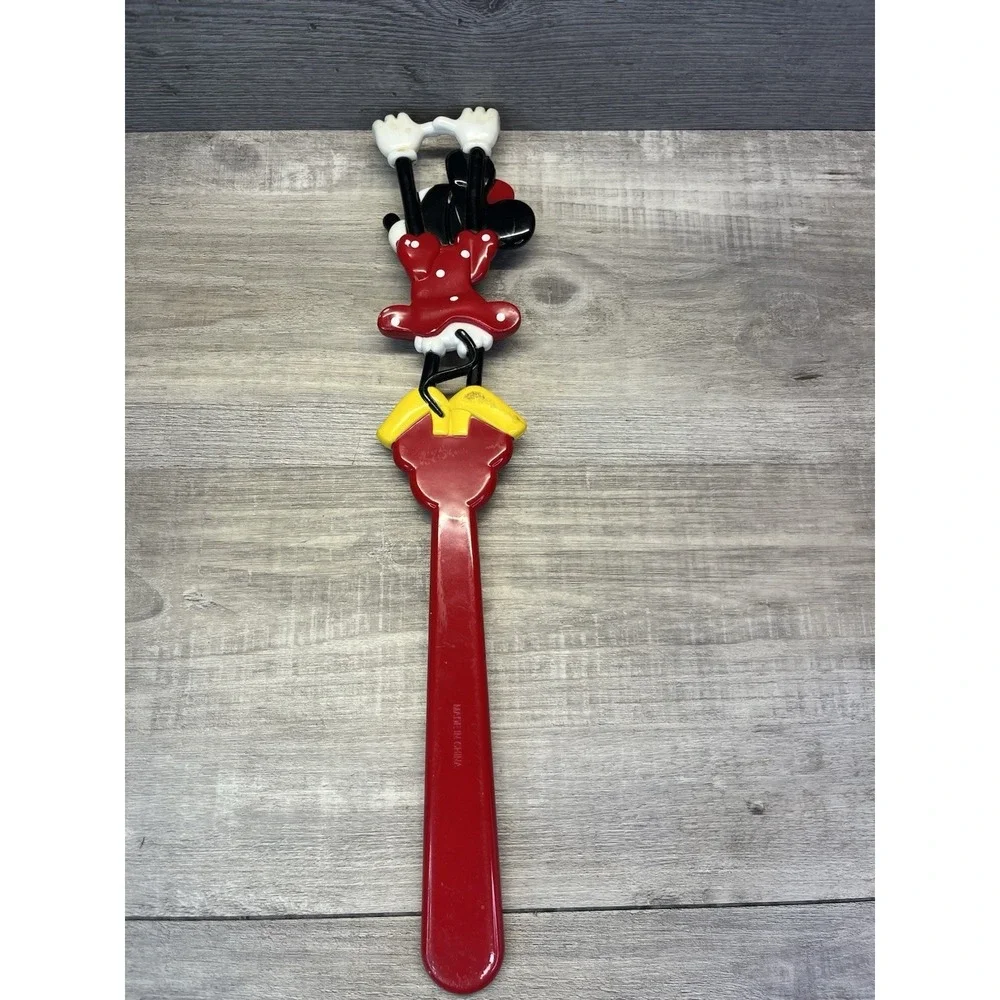 Vintage Walt Disney World Minnie Mouse Back Scratcher 15 